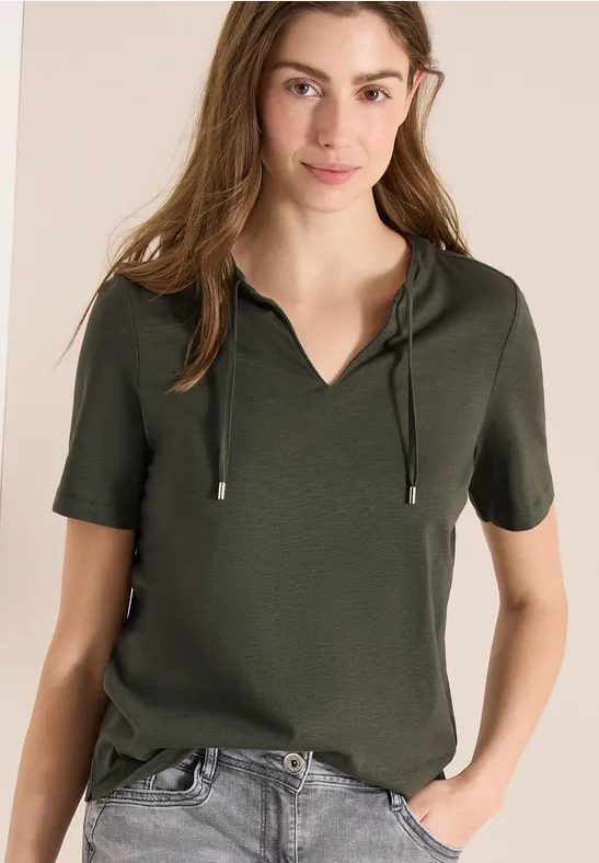 Kurzarm Shirt mit Split Neck