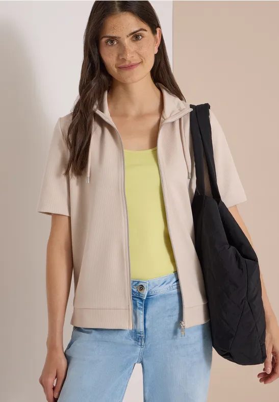 Kurzarmjacke mit Stehkragen und Struktur
