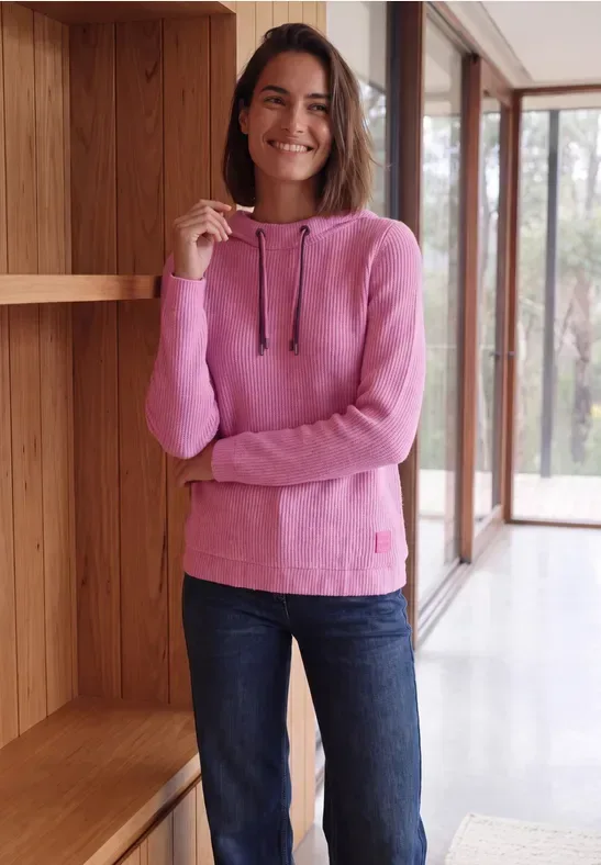 Shirt in Rippstruktur mit Funnel Neck