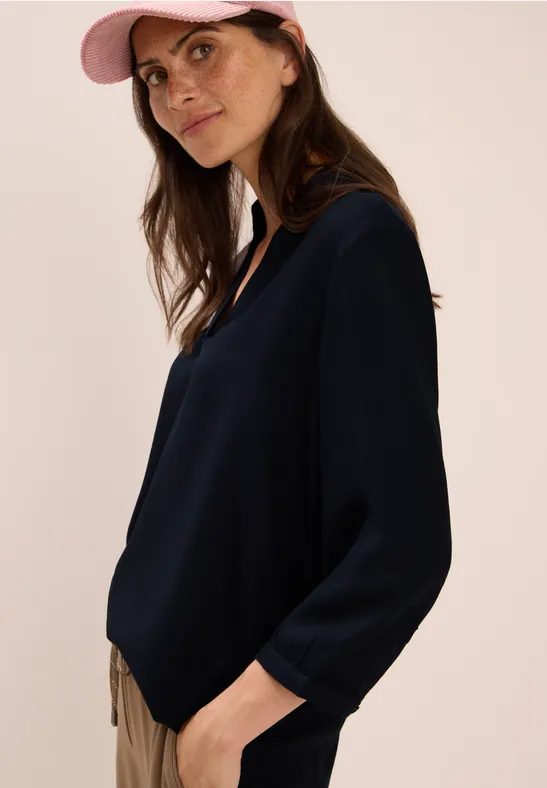Bluse in Unifarbe