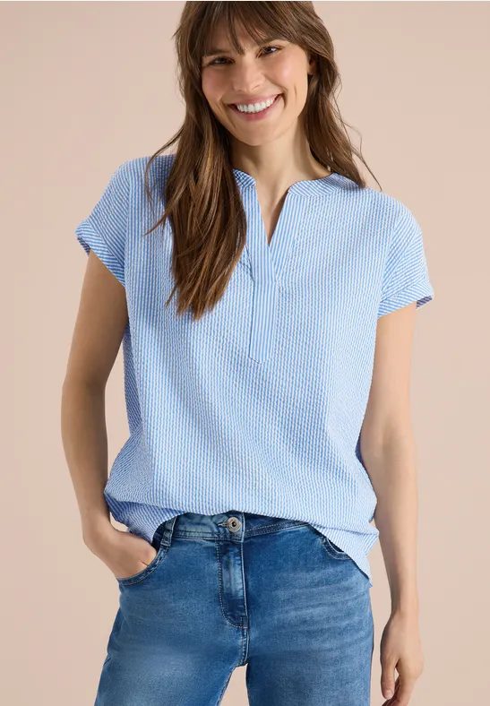 Bluse mit Split Neck in Seersuckerqualität