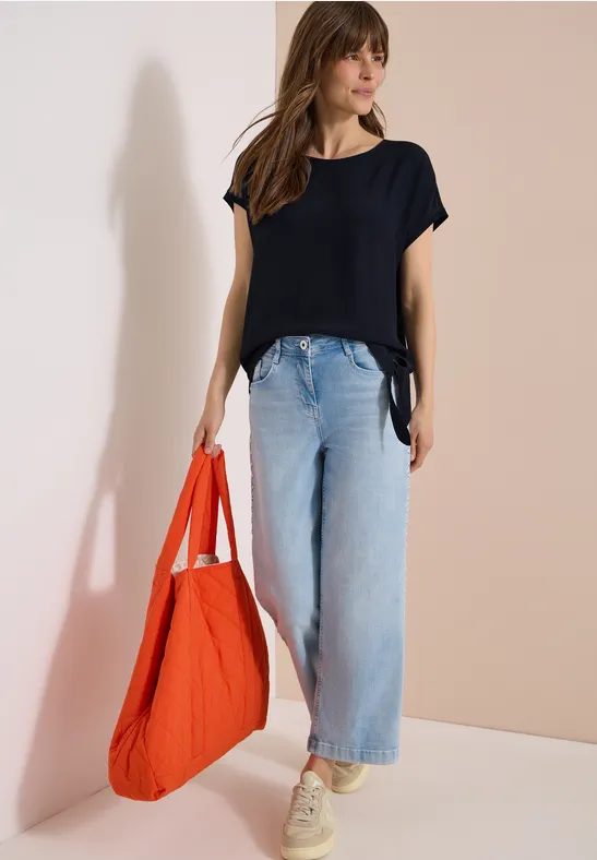 Bluse mit Rundhals und Knotendetail
