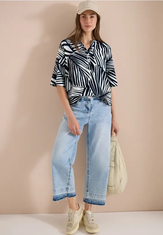 Kurzarm Bluse mit Split Neck und Print