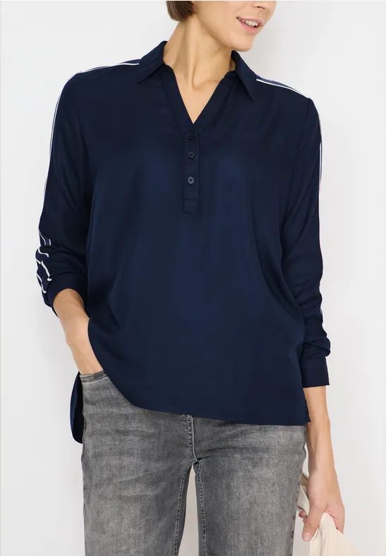 Bluse mit Tape