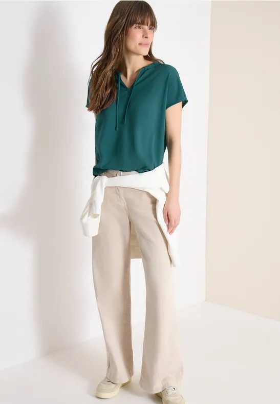 Kurzarm Bluse mit Strukturmix