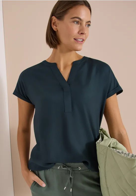 Kurzarm Bluse mit Split Neck