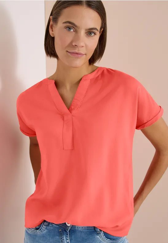 Kurzarm Bluse mit Split Neck