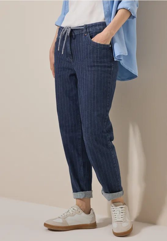 Jeans im Nadelstreifen