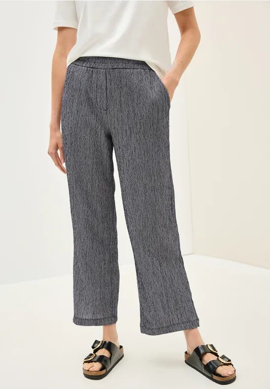 Straight Leg Crepe Hose