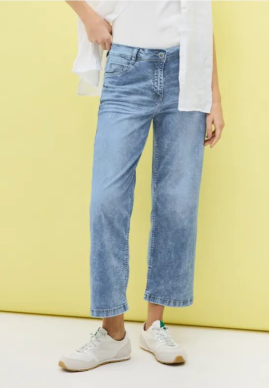 7/8 Wide Leg Jeans