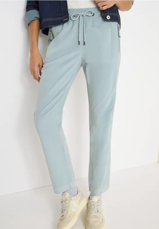 Cordhose im Causal Fit