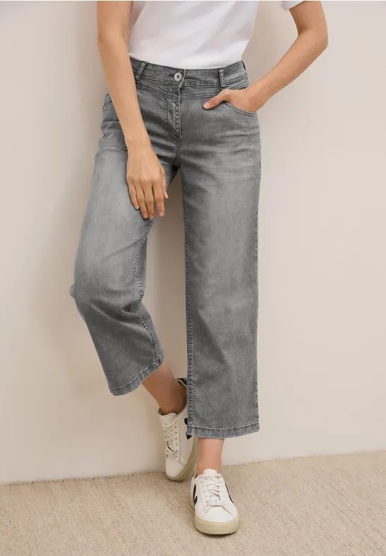 7/8 Wide Leg Jeans