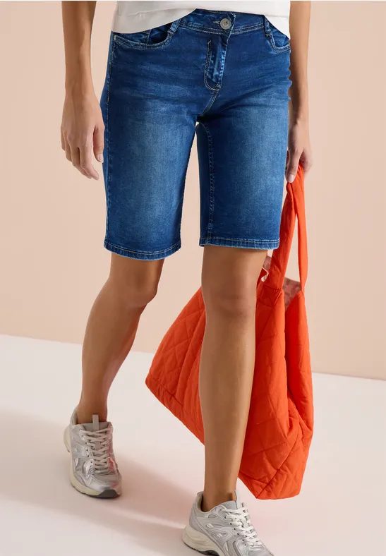 Slim Leg Jeansshorts im Casual Fit