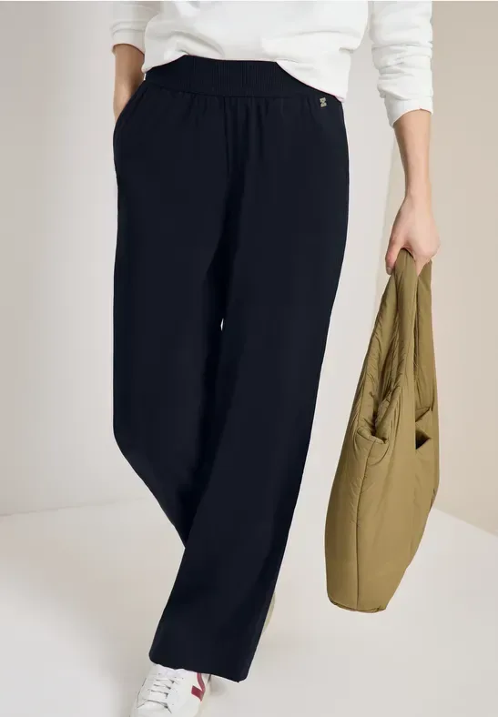 Leichte Hose im Loose Fit mit Stretch