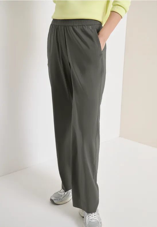 Leichte Hose im Loose Fit mit Stretch