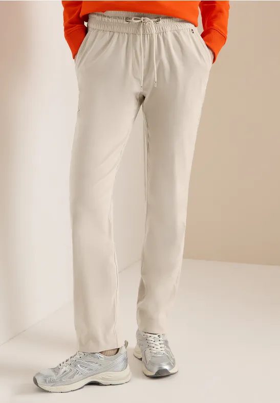 Leichte Hose im Casual Fit mit Stretch