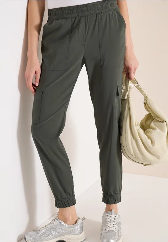 Mid Waist Slim Leg Hose im Cargo