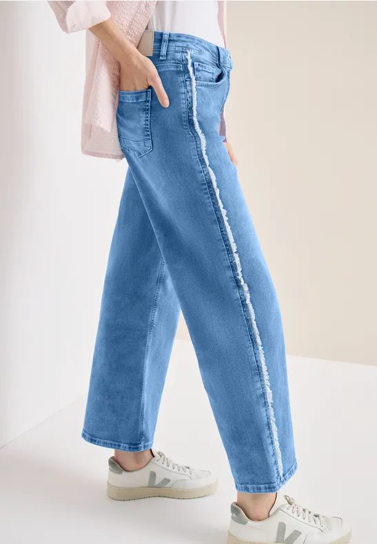High Waist Wide Leg Jeans im Slim Fit