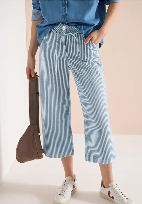 Wide Flared Leg Jeans mit Streifen