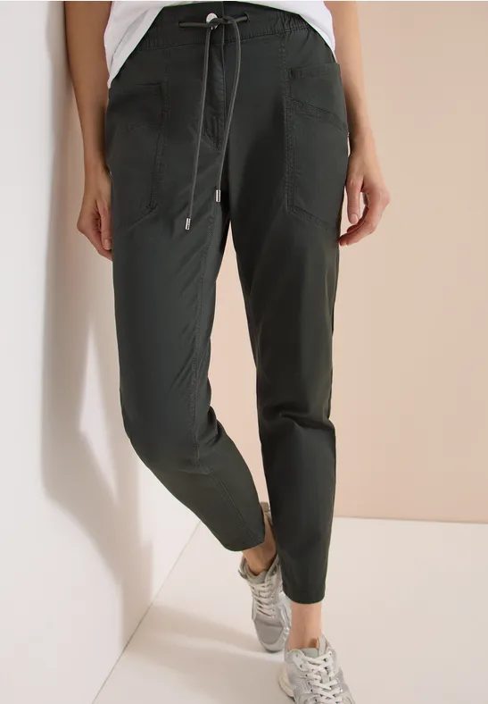 Mid Waist Slim Leg Hose im Washed