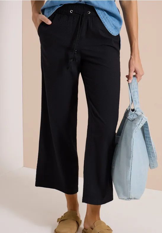Wide Leg Hose in Seersuckerqualität