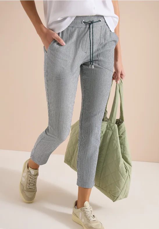 Slim Leg Hose in Seersucker Qualität