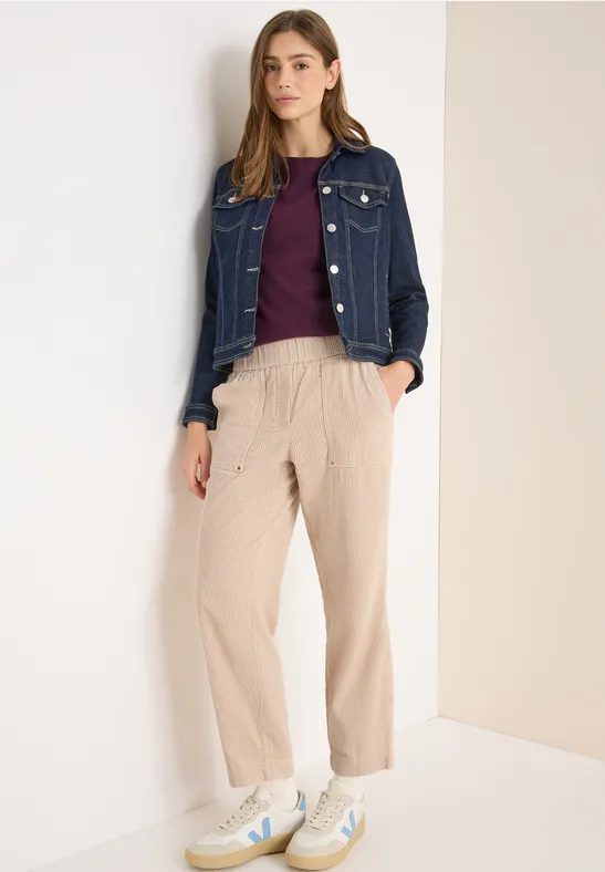 Sportive Loose Fit Cordhose