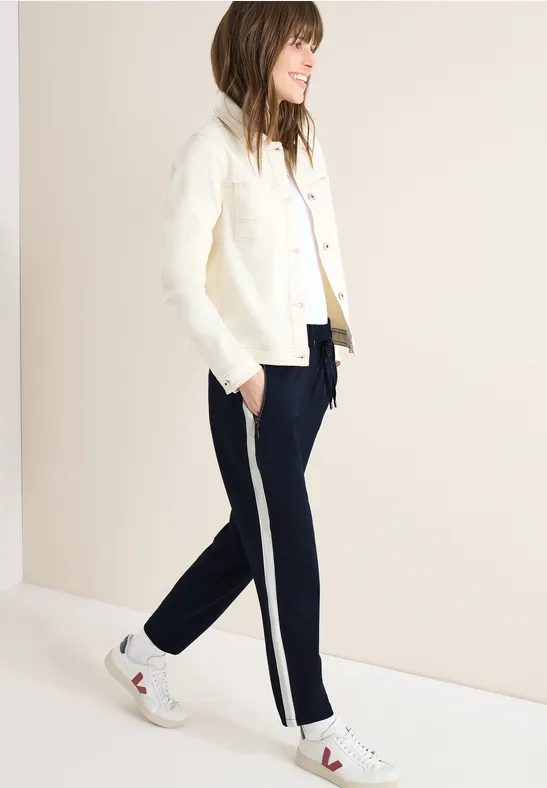 Hose mit Color Block Tape