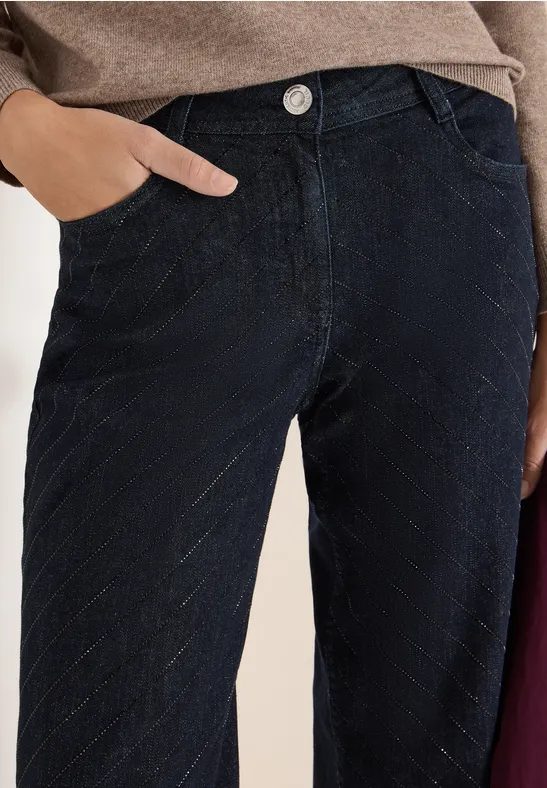 Jeans mit Schmucksteinen