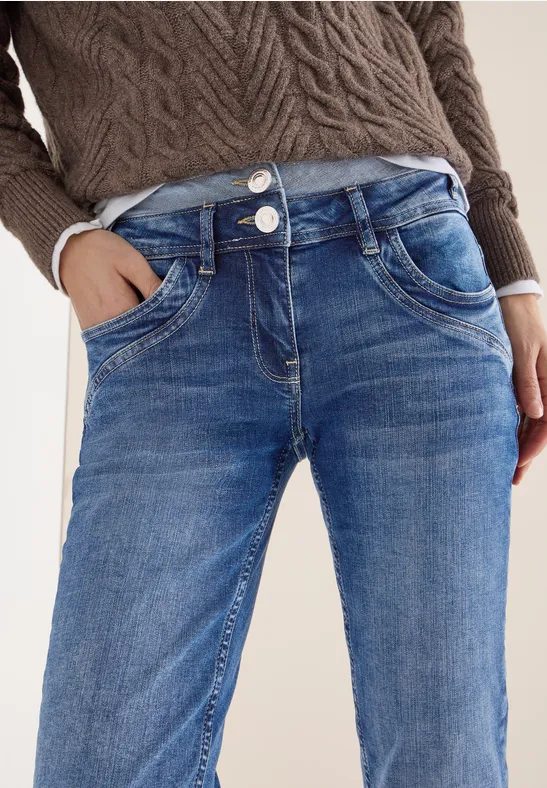 Jeans mit doppeltem Bund