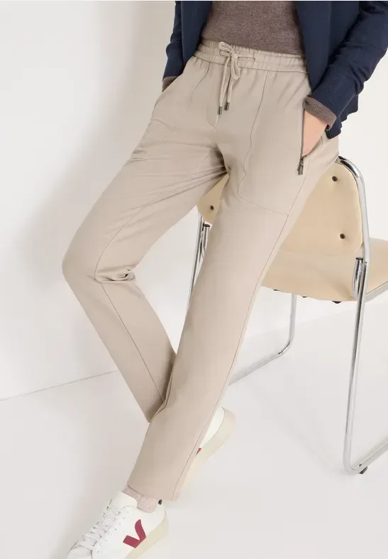 Casual Fit Hose