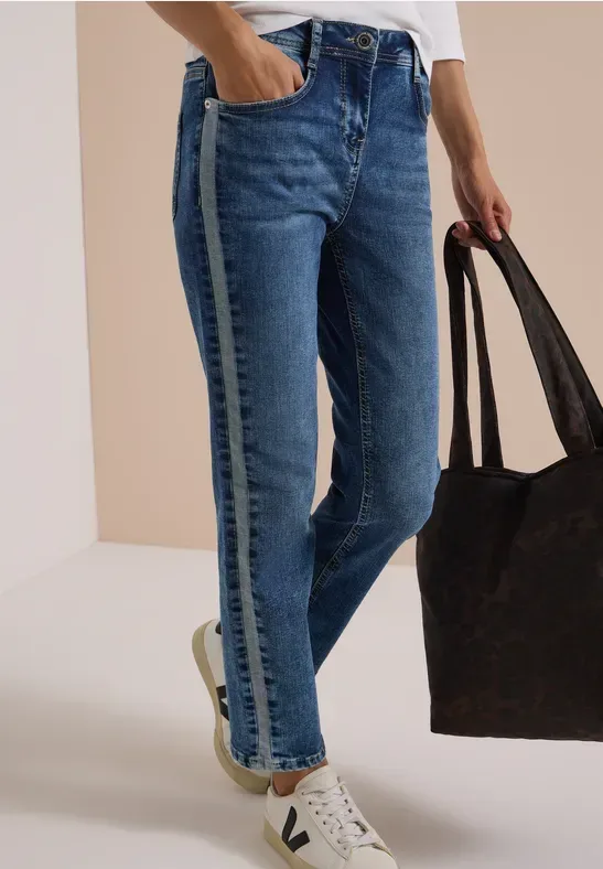High Waist Slim Leg Jeans im Slim Fit