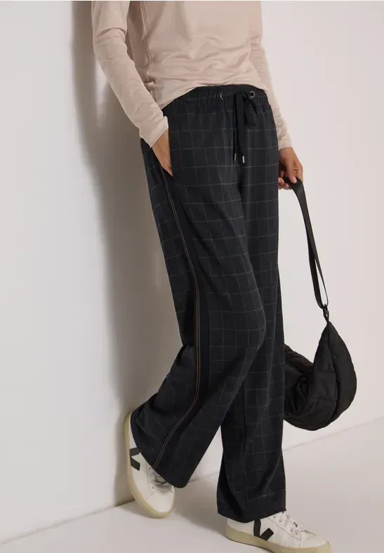 Wide Leg Hose mit Karomuster und Tape