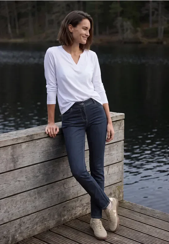 Mid Waist Straight Leg Jeans im Casual Fit