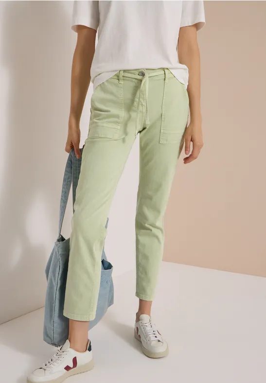 Straight Leg Jeans mit Gürteldetail