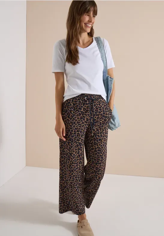 Wide Leg Hose in Silk-Touch-Qualität