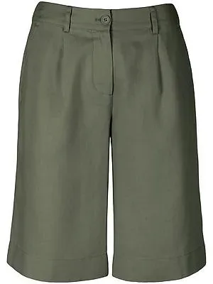 Bermudas Peter Hahn grün