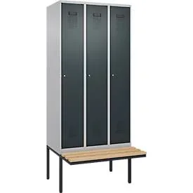 Kleiderspind C+P Evolo Plus, 3 Abteile à 300 mm Breite, schwebende Sitzbank, B 900 x T 815 x H 2120 mm, Zylinder, weissaluminium/anthrazit