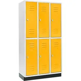 Schäfer Shop Select Kleiderspind, mit 3 x 2 Abteilen, 300 mm, mit Sockel, Drehriegelverschluss, Tür gelb