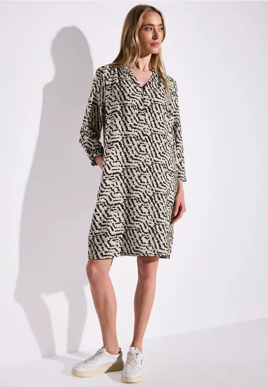 Gemustertes Kleid