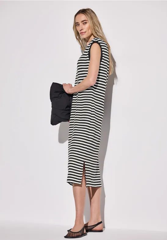 Gestreiftes Kleid