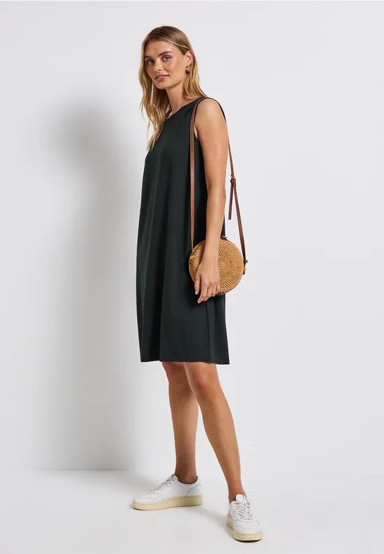 Kleid in Unifarbe