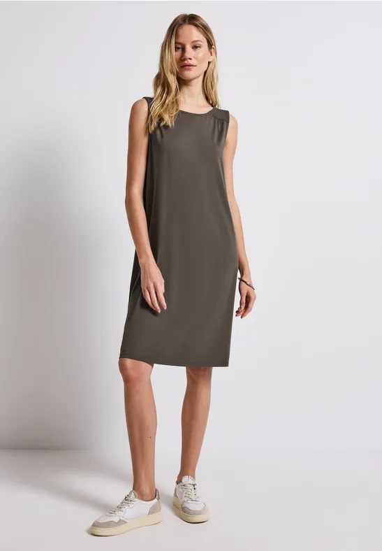 Kleid in Unifarbe