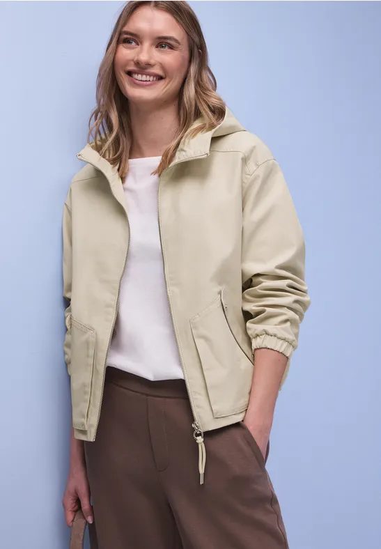 Kurze Jacke