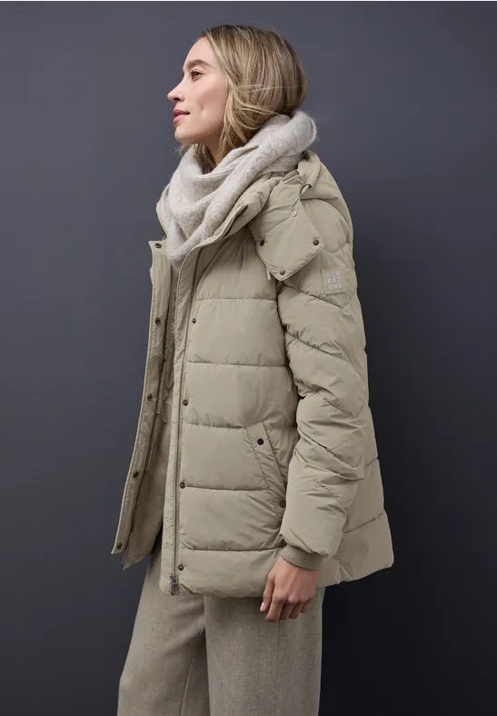 Steppjacke mit Strickdetails