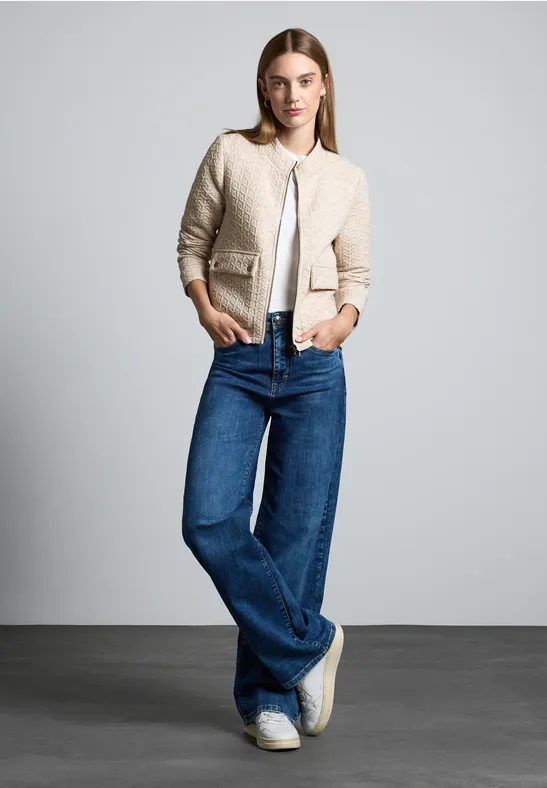 Kurze Strukturjacke