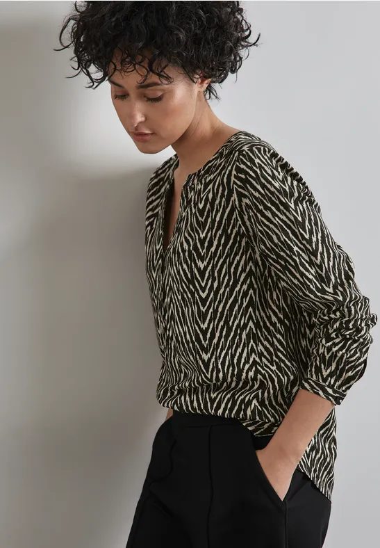 Gemusterte Bluse
