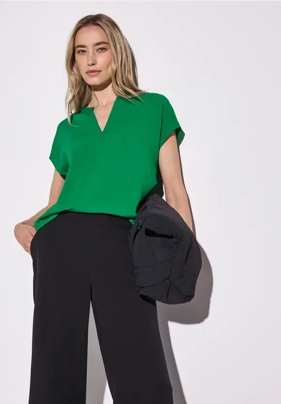 Bluse in Unifarbe