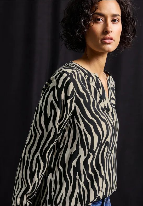 Gemusterte Bluse
