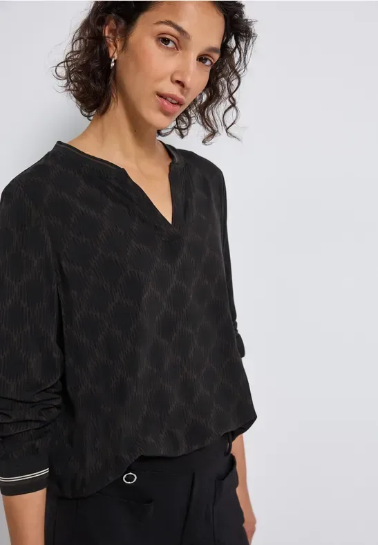 Split Neck Bluse mit Tape